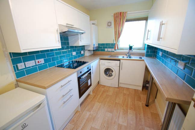 Double Room Close to UofG Main Photo
