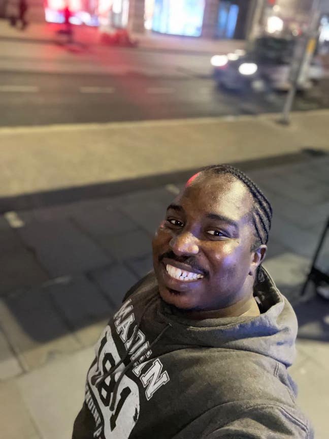 Couple seeks double room Main Photo