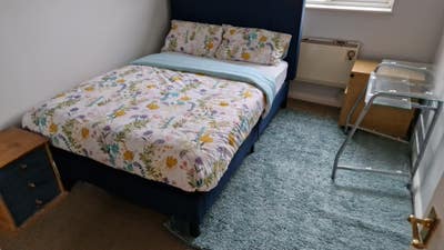 1 double bedroom for rent (Riverview Gardens) Main Photo