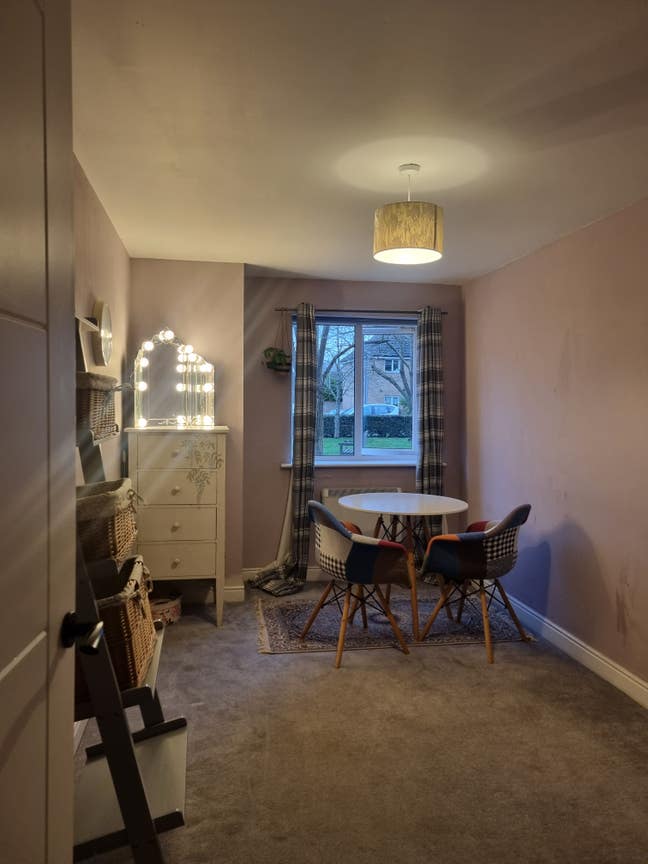 Spacious Double Room in a Beautiful, Peaceful Flat Main Photo