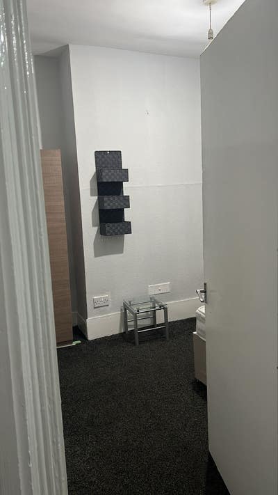 Room for rent  Main Photo