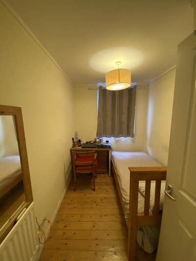 A lovely furnished single room to let at newcross Main Photo