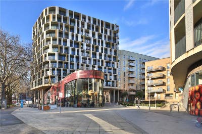 Stylish Double - Dalston Ln, 3 min to station, gym Main Photo