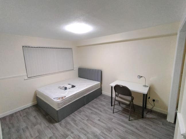 Glasgow Huge bedroom flat near city centre G21  Main Photo