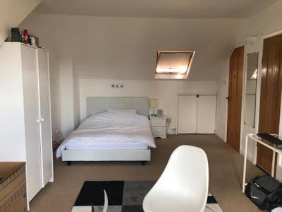 Ensuite room wiith balcony in SW19/Northern Line  Main Photo