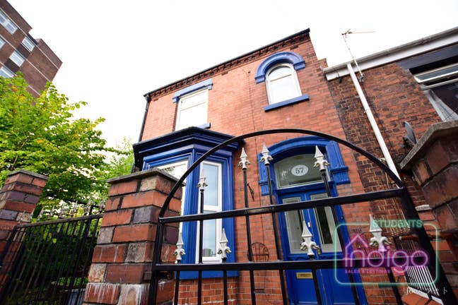 💨Ground Floor En-suite | HIll Street | ST4📍🖤 Main Photo