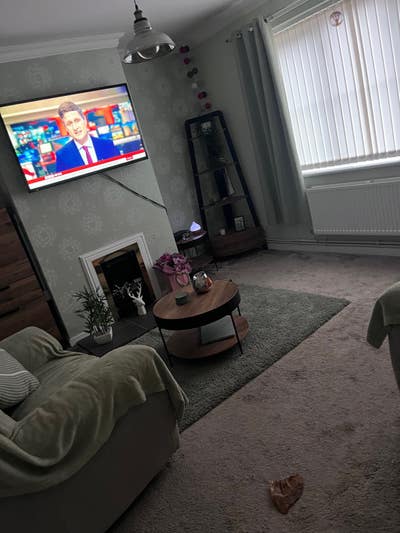 Double room in clean well maintained house Main Photo