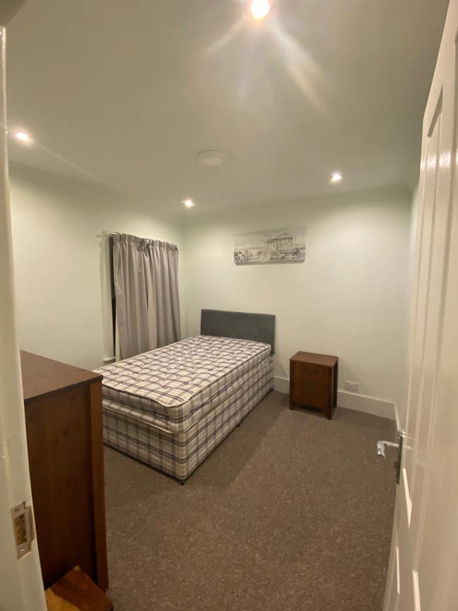 Double Room in Shirley  Main Photo