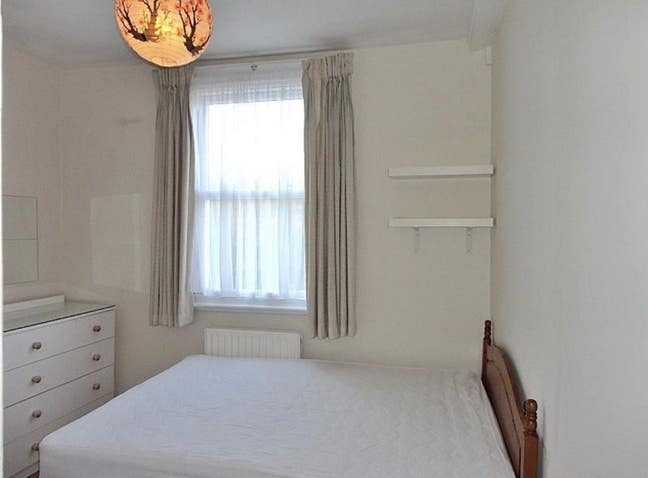 Nice Room Located in Willesden Green- zone 2 Main Photo