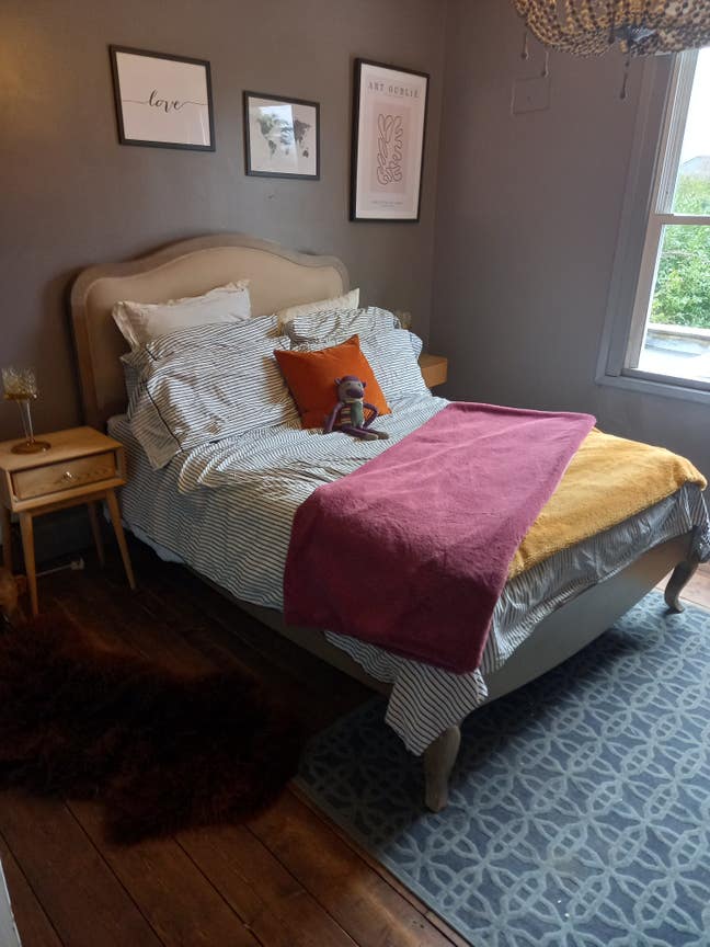 Large Double room in  house share in Uxbridge  Main Photo