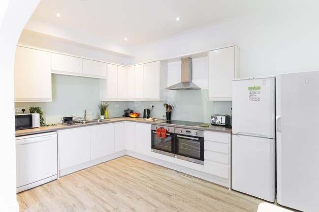 Large Double Room - Central Portsmouth - Bills Inc Main Photo