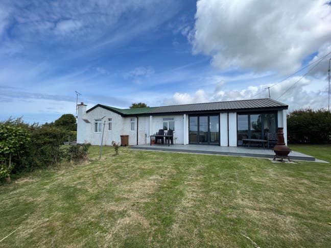 Semi Detached Bungalow Main Photo