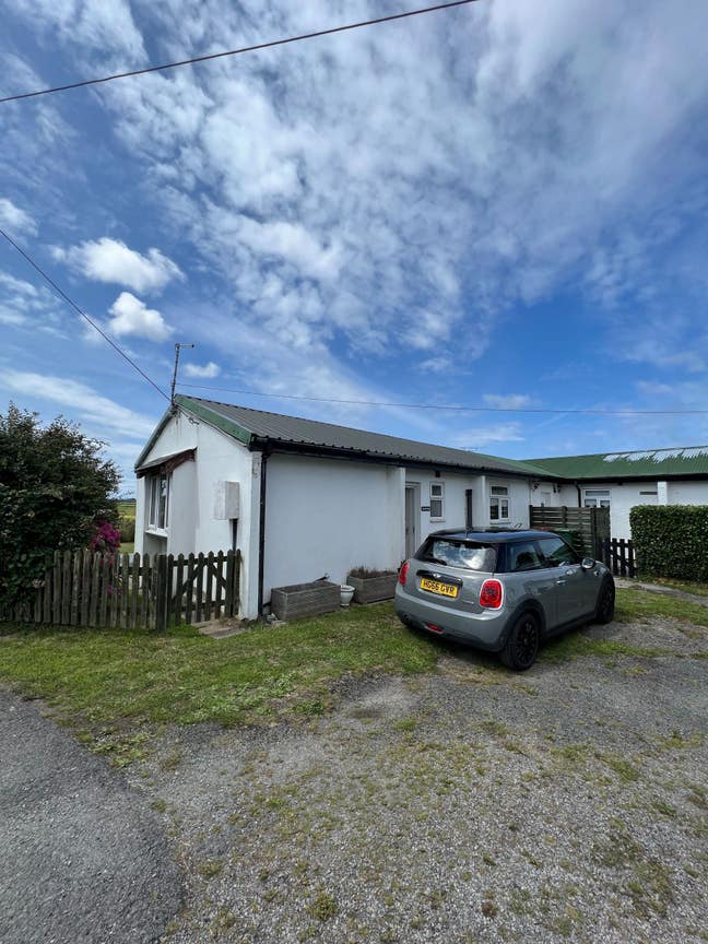 Semi Detached Bungalow Main Photo