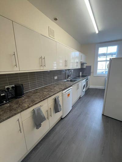  52A Lansdowne Place, Fantastic location. Main Photo