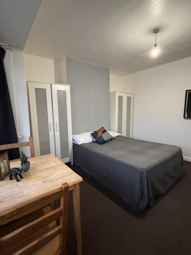 Spacious Room to rent in North West London AV Main Photo