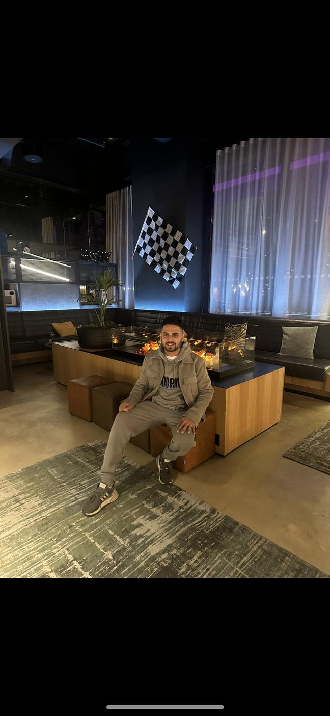 No time wasters please  Main Photo