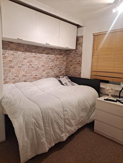 Lovely Room to Rent Main Photo