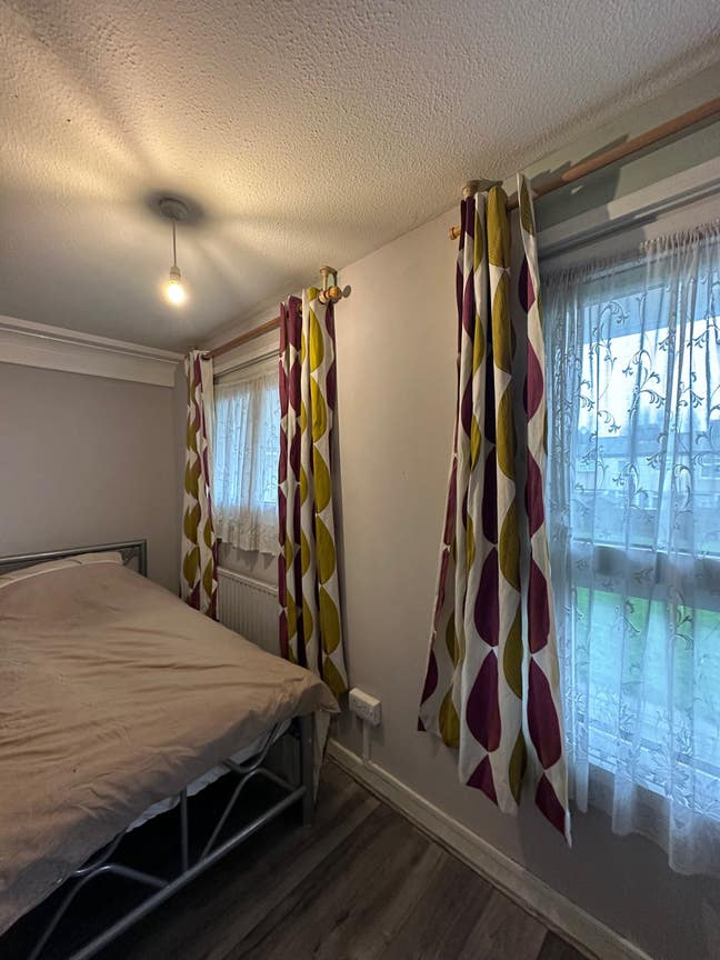 Room available quick links to London and Heathrow  Main Photo