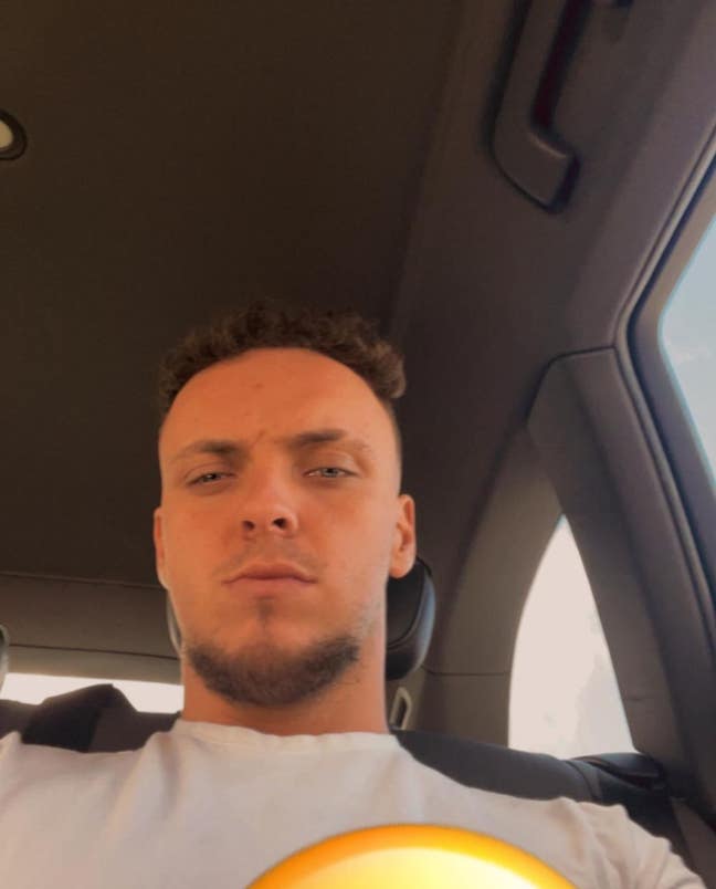 **LOOKING FOR A ROOM IN A HOUSE*** Main Photo