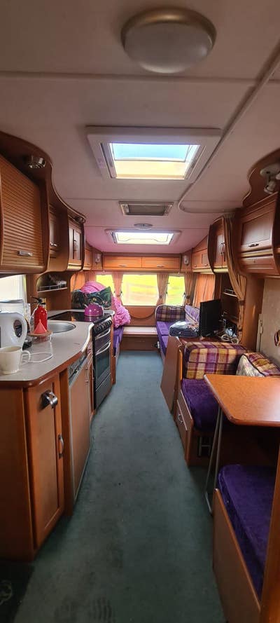 Stunning location I lovely caravan in rural area Main Photo