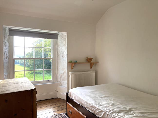 Light double room in old farmhouse to rent Main Photo