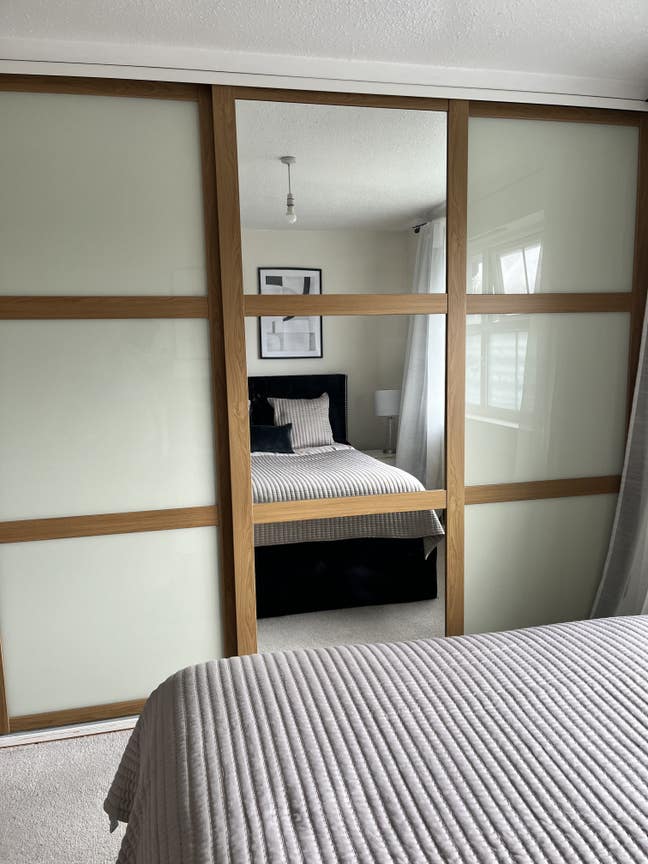 En-suite Double room to rent Main Photo