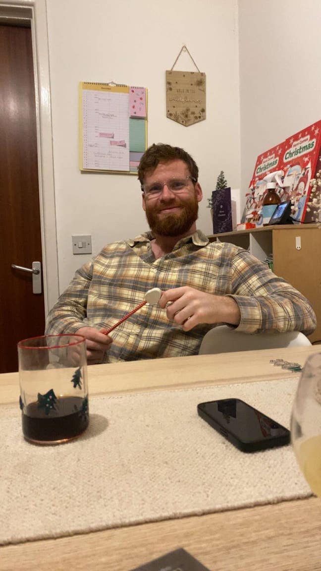 Professional Male seeks a double room Main Photo