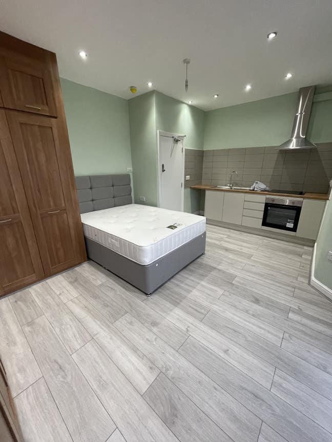 Double with kitchenette and private bathroom Main Photo