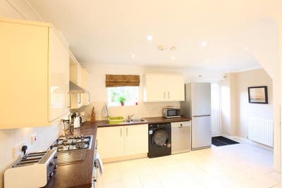 Double room near Science Park inc bills & parking  Main Photo