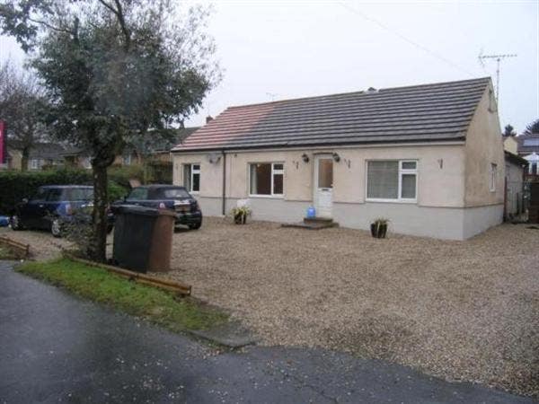 Modern Bungalow in Broomfield Main Photo