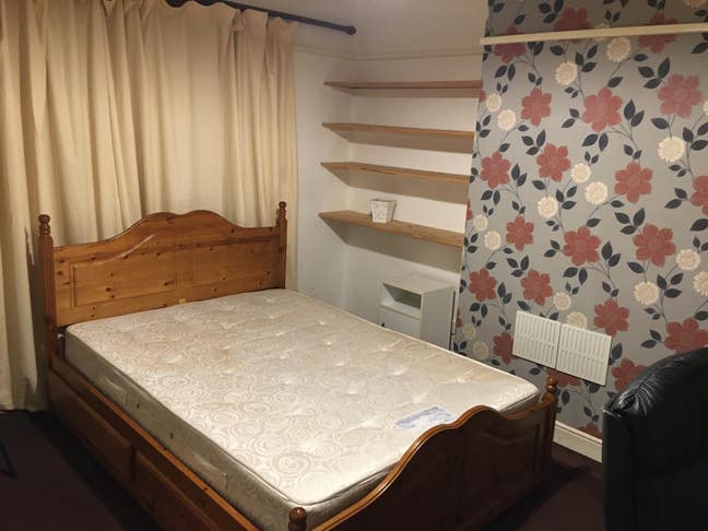 Spacious Double room for a Professional!  Main Photo