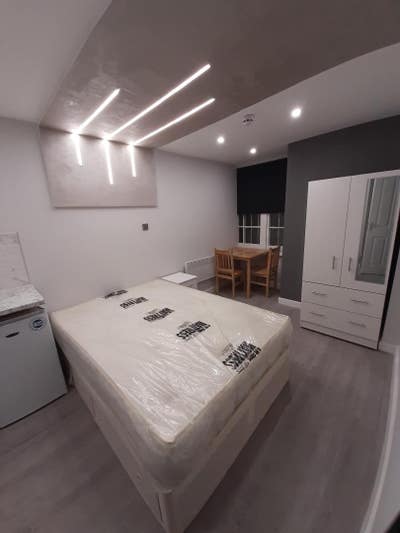Double Studio at Paddington W2 All New Main Photo
