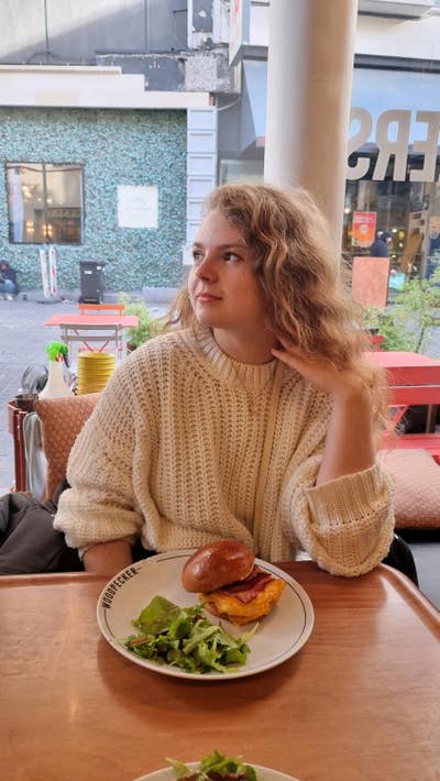 I am a professional female aged 24, working a... Main Photo