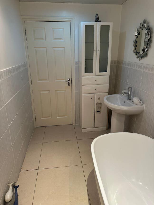 A beautiful furnished double bedroom with bathroom Main Photo
