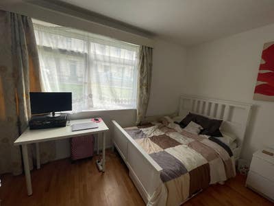 Beautiful Large Furnished Room in Little Venice Main Photo