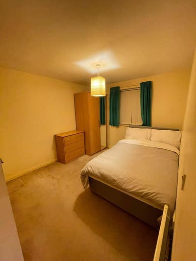 1 bed with ensuite bathroom Main Photo