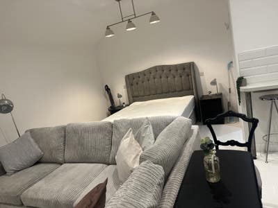 Annexe/bed sit  Main Photo