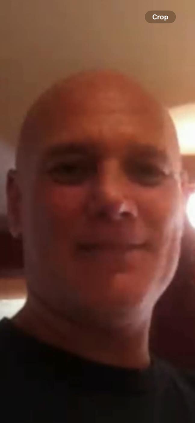 Looking for a room use of washing machine fridge Main Photo