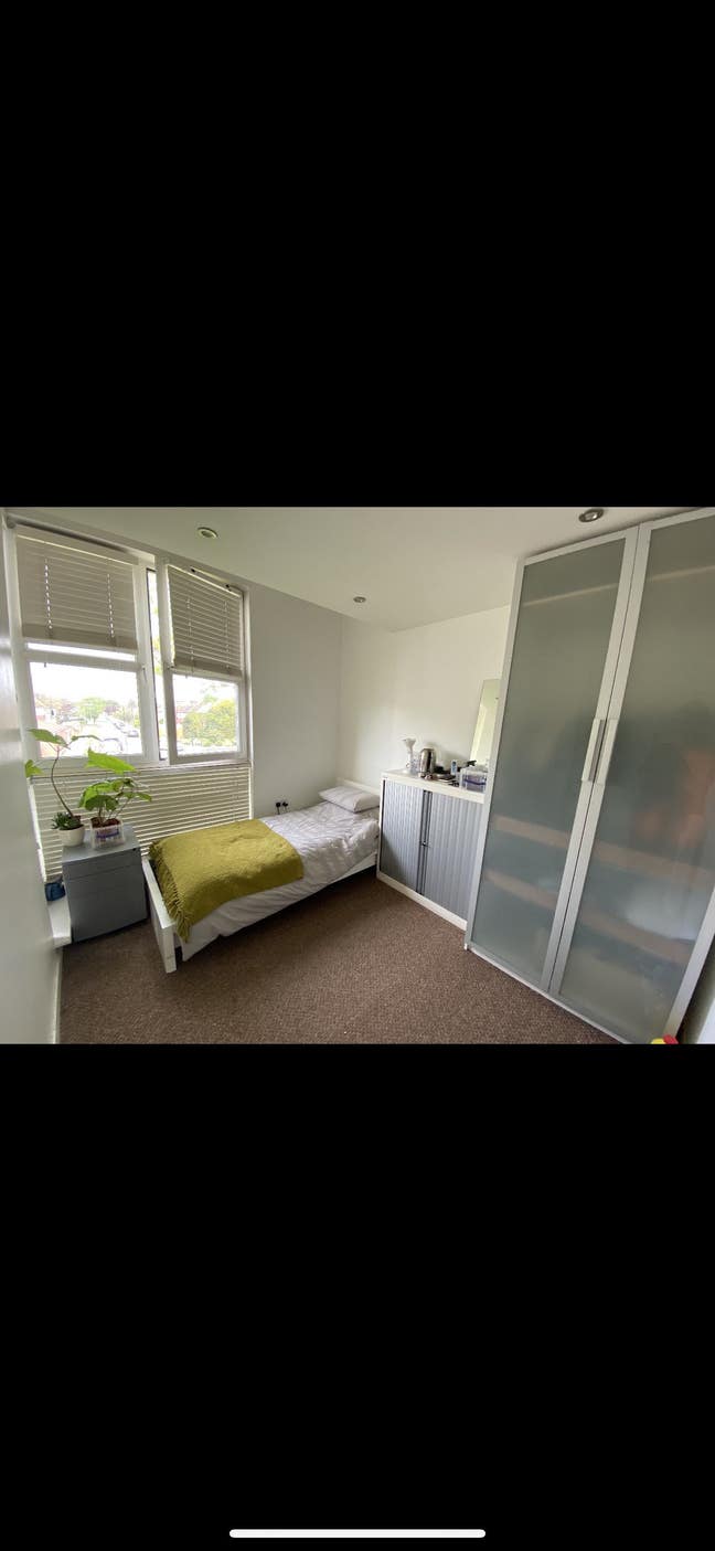 Double Bedroom in Ewell West Main Photo