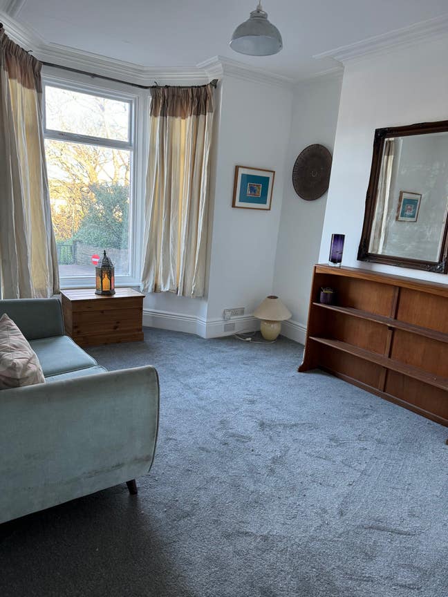 Newly decorated house in great location  Main Photo