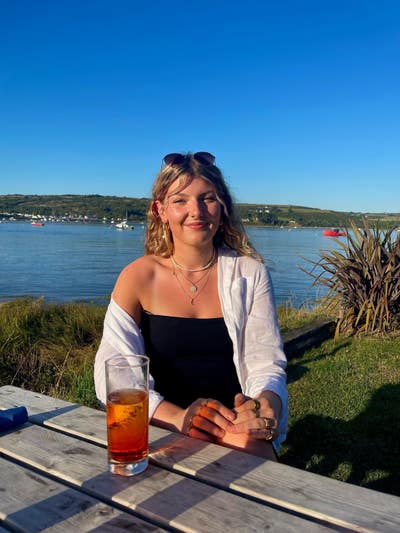 Looking for a two bedroom flat for me and a friend Main Photo