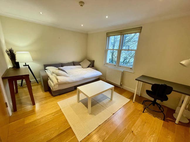 *Includes All Bills Avail Short Let 2 Bedroom NW1* Main Photo