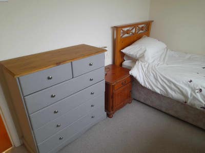 Single room in quiet house with parking Main Photo