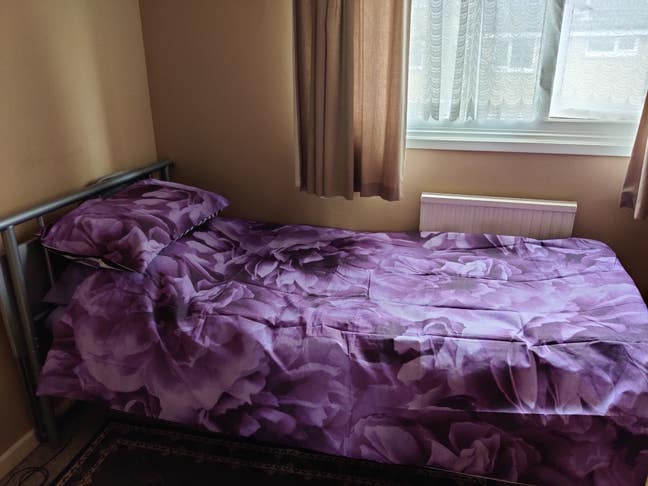 Single Room  - Small  Bedroom (Females  Preferred) Main Photo
