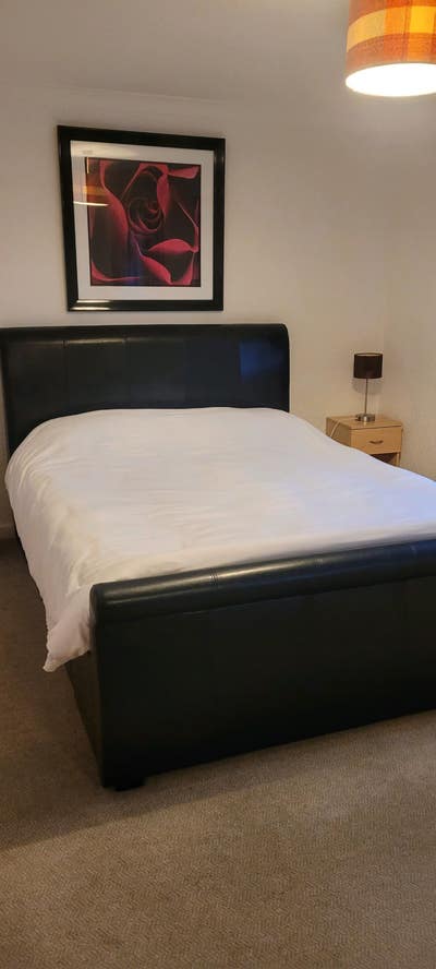*Lovely large room to rent in Witney* Main Photo