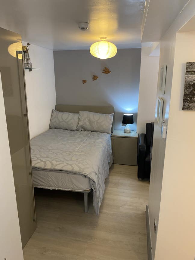 1 Bed Studio Apartment All Bills Included Main Photo