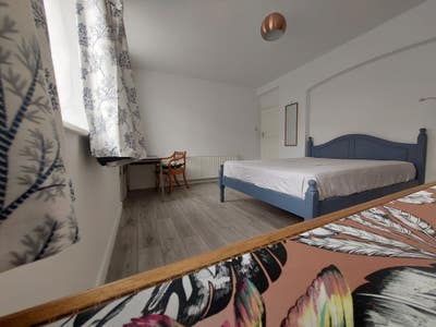 HUGE Bedroom - in Tooting/Furzedown - En-suite!  Main Photo