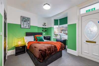 👀 Nuneaton Town Centre! Double Ensuite Room! 👀 Main Photo