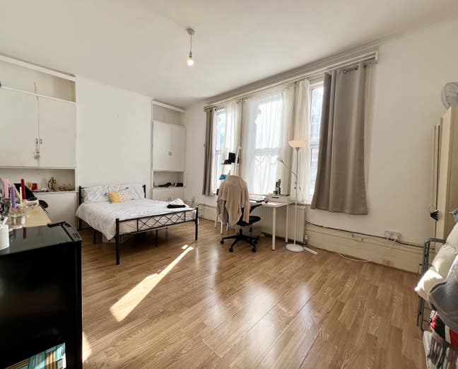 Large Room Available - N4 - Finsbury Park Main Photo