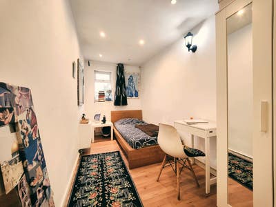 Sunny Single Room &pound;780 To Let @ East Acton Main Photo